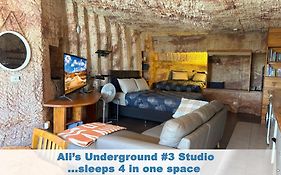 Ali'S Underground Studio